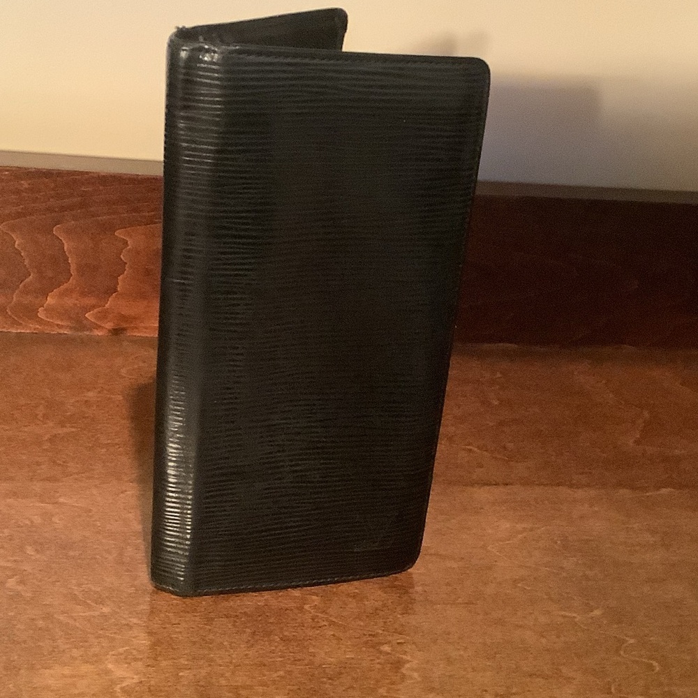 Louis Vuitton Black EPI Brazza